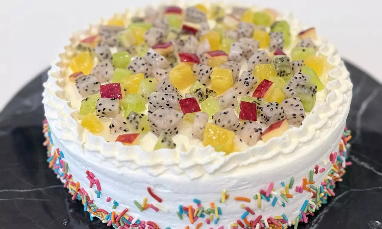 Takeaway Cake of Choice: One Kg