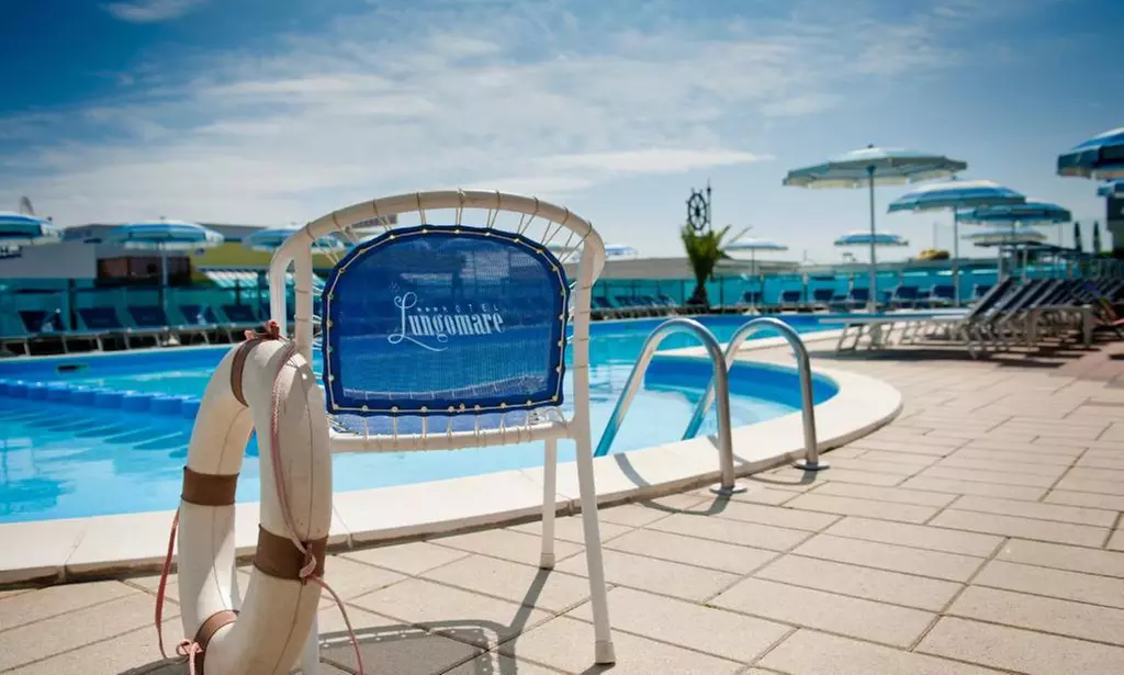 Cesenatico 4*: camera doppia con colazione o mezza pensione e Spa