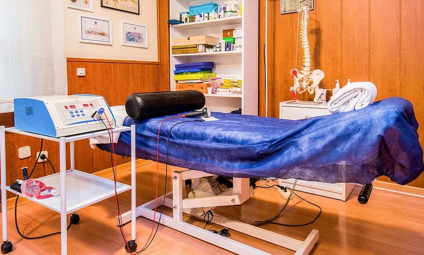 Image 9: 1 o 2 sesiones de fisioterapia en Fisioizquierdo Móstoles