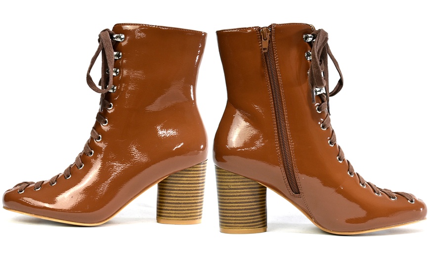 Image 5: Women's Square Toe Lace-Up Boots