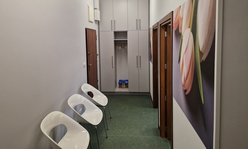 Image 3: Skaling, piaskowanie lub pełna higienizacja i przegląd dla 1-2 osób