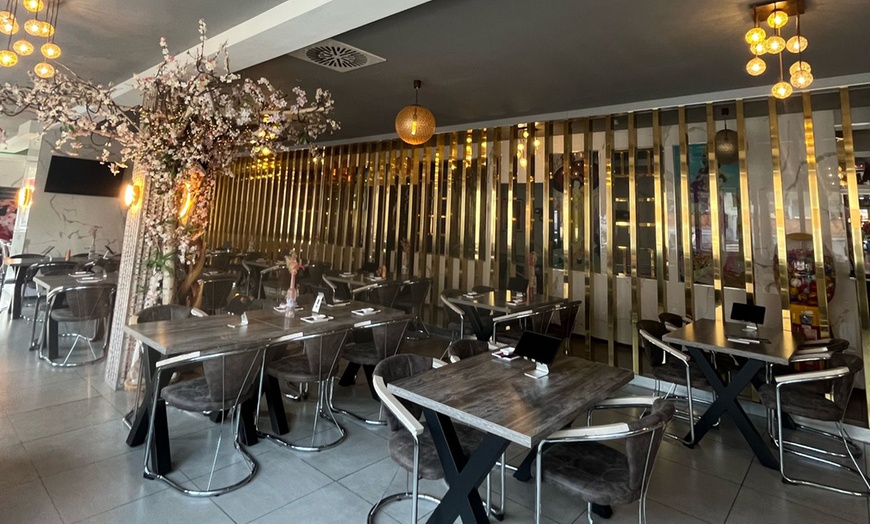 Image 6: All you can eat Lunch oder Dinner für 2 Pers. - Sushi & mehr genießen