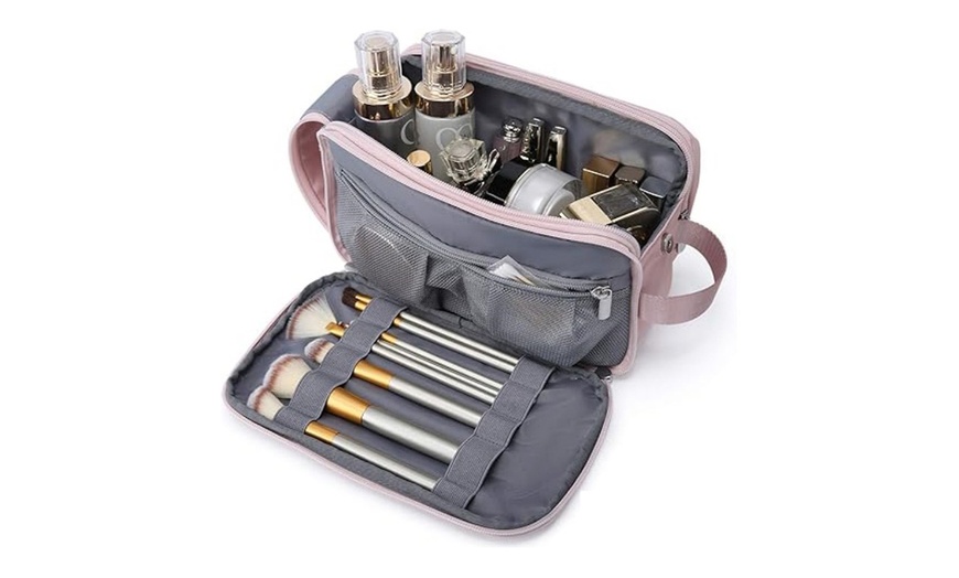 Image 19: Toiletry Organizer Bag