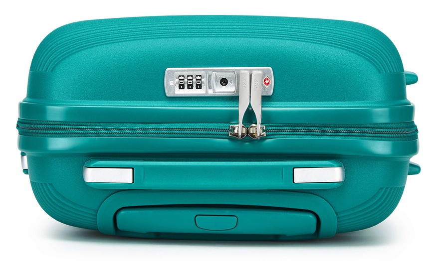 Image 11: Maleta o juego de maletas de ruedas ligeras con diseño estriado