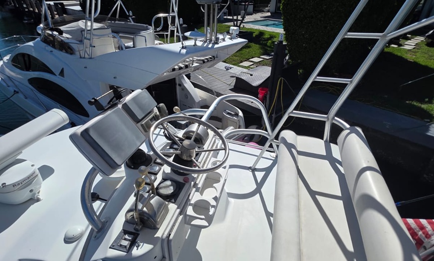 Image 12: 4 or 8 Hour Private Deep Sea Fishing Charter Experience in Miami Beach