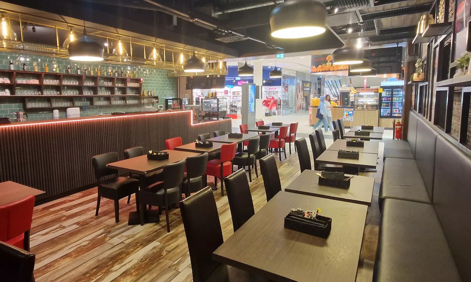 Schnitzelgenuss im Milaneo: Schnitzel nach Wahl inkl. Beilagensalat für 1 bis 4 Personen (bis zu 28% sparen) - Second Medium