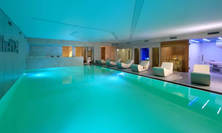 Salerno 4*: camera Superior o Deluxe con colazione e Spa