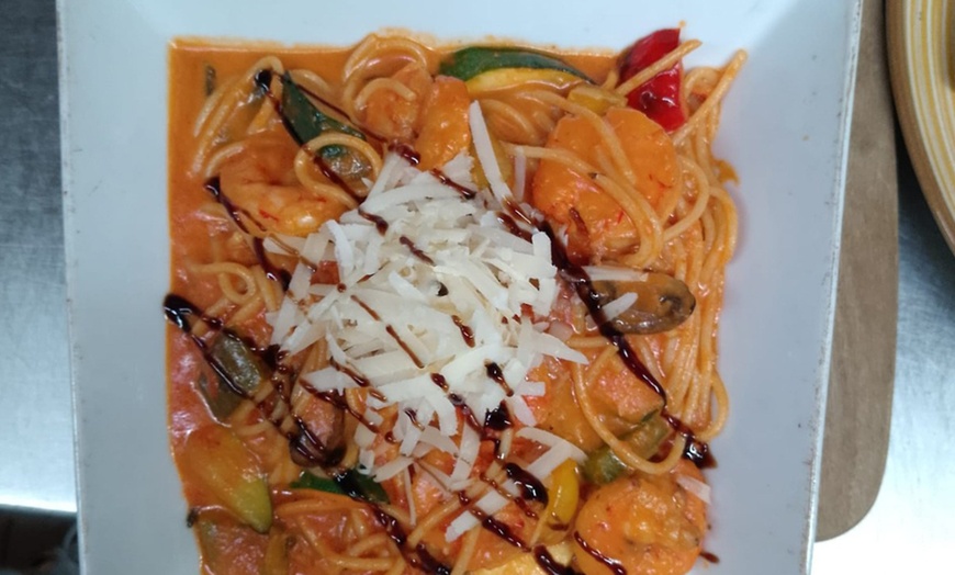 Image 3: Pizza oder Pasta nach Wahl opt. mit Antipasti-Platte für 2-4 Personen