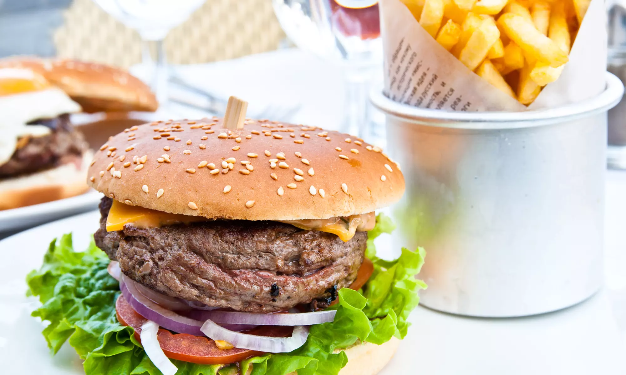 Burger All-you-can-eat, Pommes Frites und Dessert für bis zu 4 Pers. im City Fritti Hilden (bis zu44% sparen*) - Primary Image