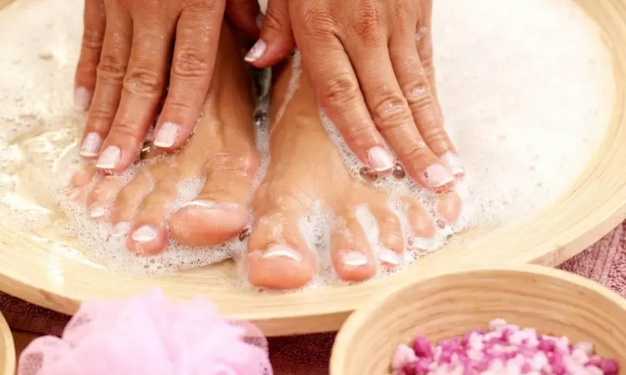1 o 2 sesiones de manicura y/o pedicura spa semipermanente