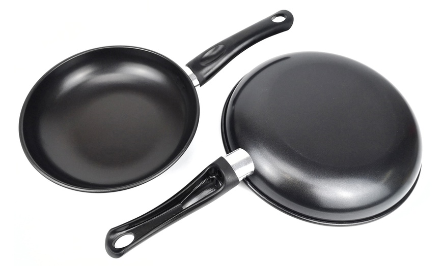 Image 4: Two Frying Pans Set