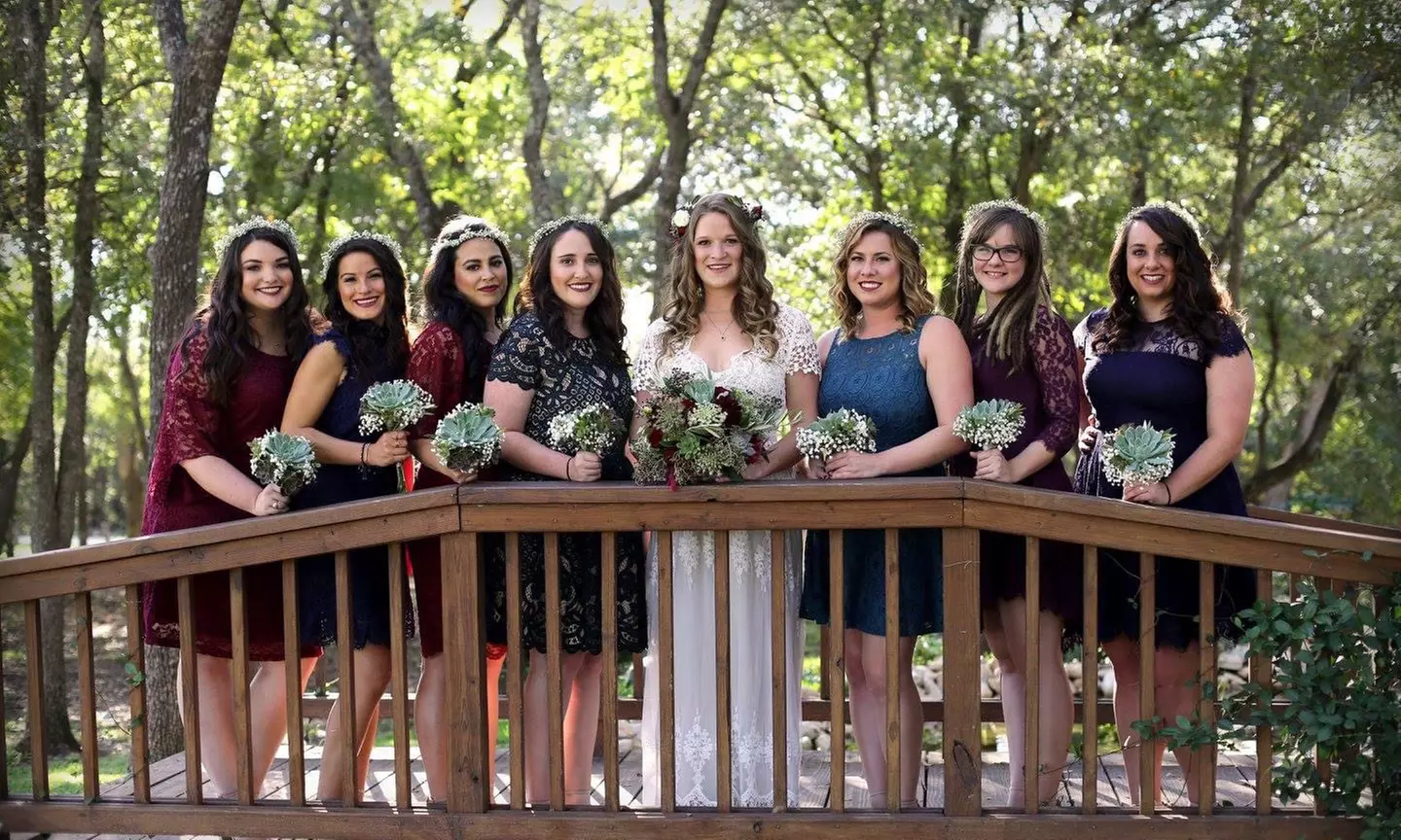 30- or 60-Min On-Location Outdoor Photo Session w/ $50 Photo Credit 