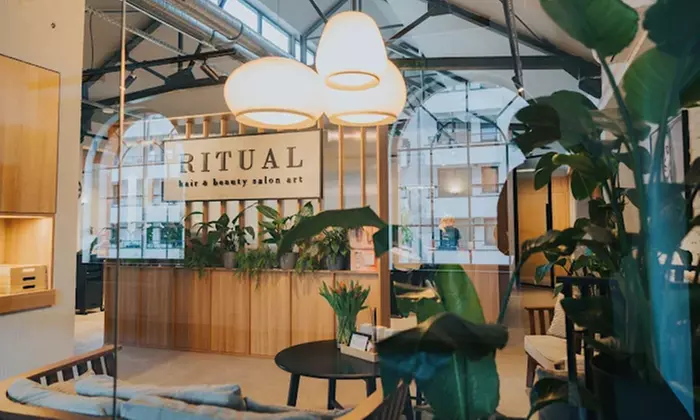 Do 41% zniżki na Masaż - Określona część ciała (ręka, szyja, głowa) w Ritual Hair And Beauty