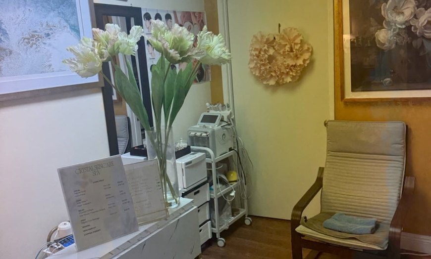 Image 3: 60 or 90-Min Deep Tissue or Swedish Massage with Hot Stones
