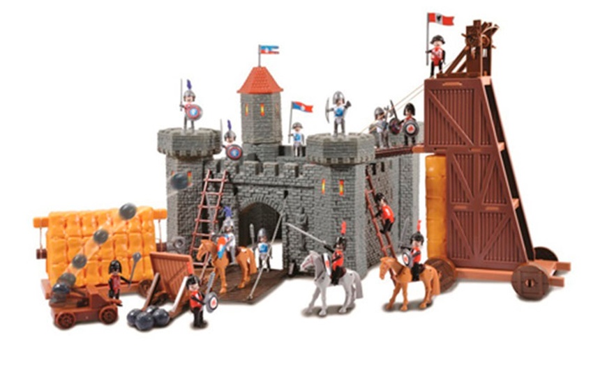 Image 9: Toy Castle or Pirate Ship Playset