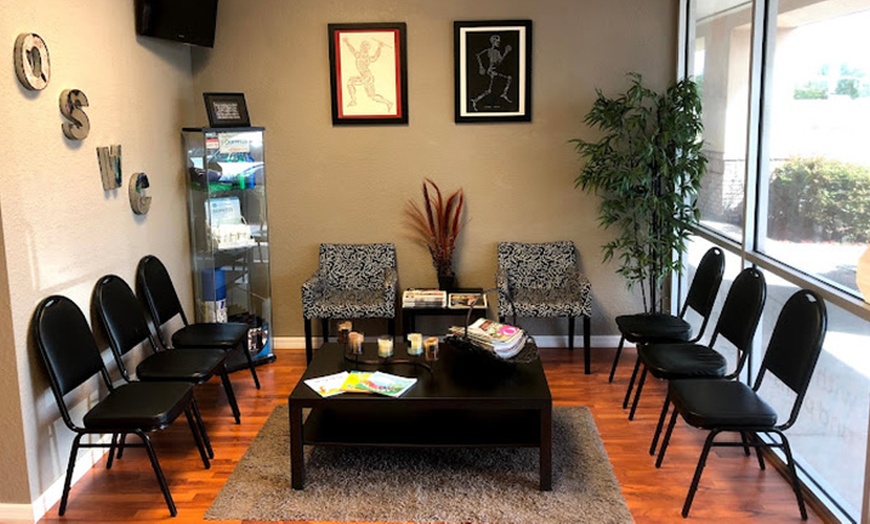 Image 3: Experience a Consultation w/ One or Two Spinal Decompression Treatment