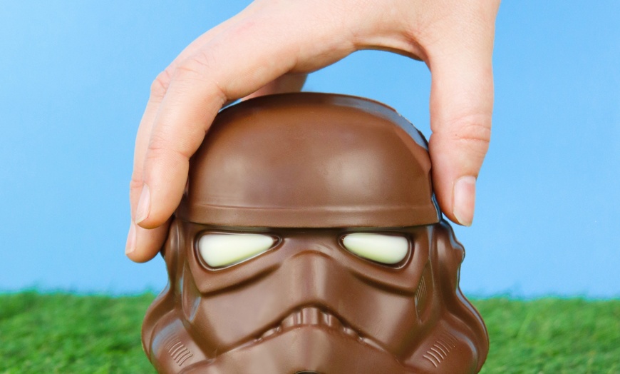 Image 4: Gift sorted with this Limited Edition Stormtrooper Chocolate Helmet!