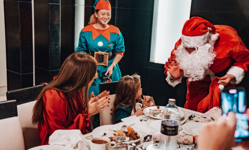 Image 1: 5* Christmas Day Brunch w/ Beverages for a Child or 1, 2, or 4 Adults