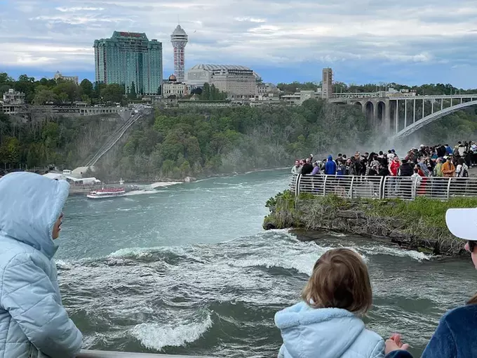 Walking Tours with Go Niagara Tours