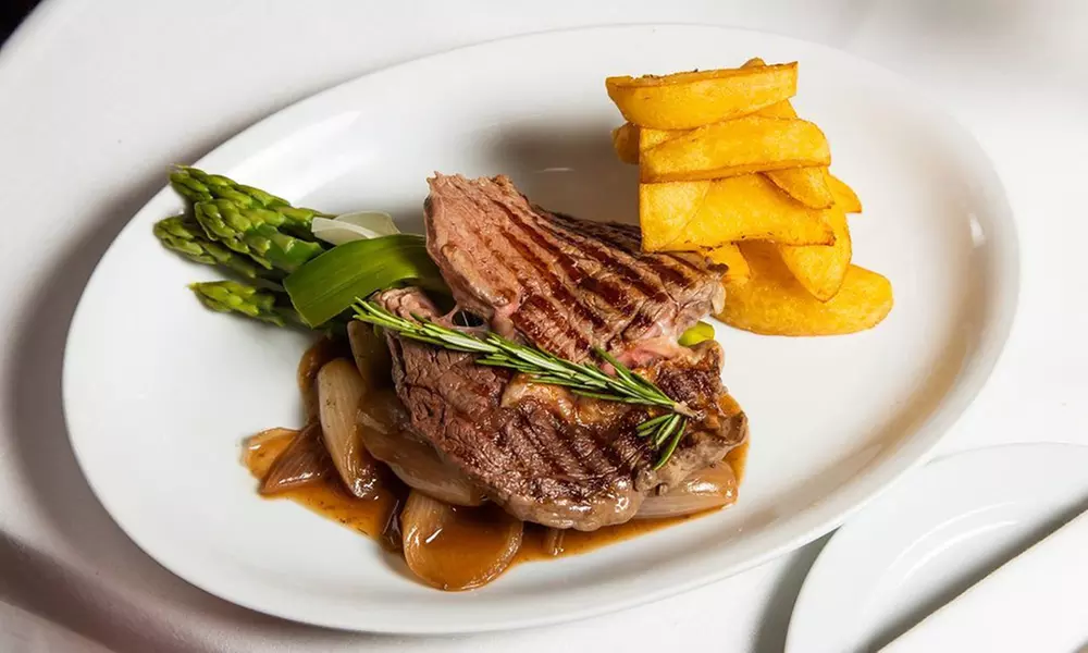 Internationales 2-Gänge-Menü für 2 oder 4 Pers. im beliebten Manzini