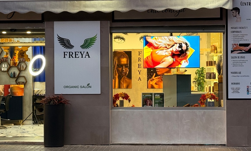 Image 6: Masaje corporal a elegir con masaje facial en Freya Chic Concept