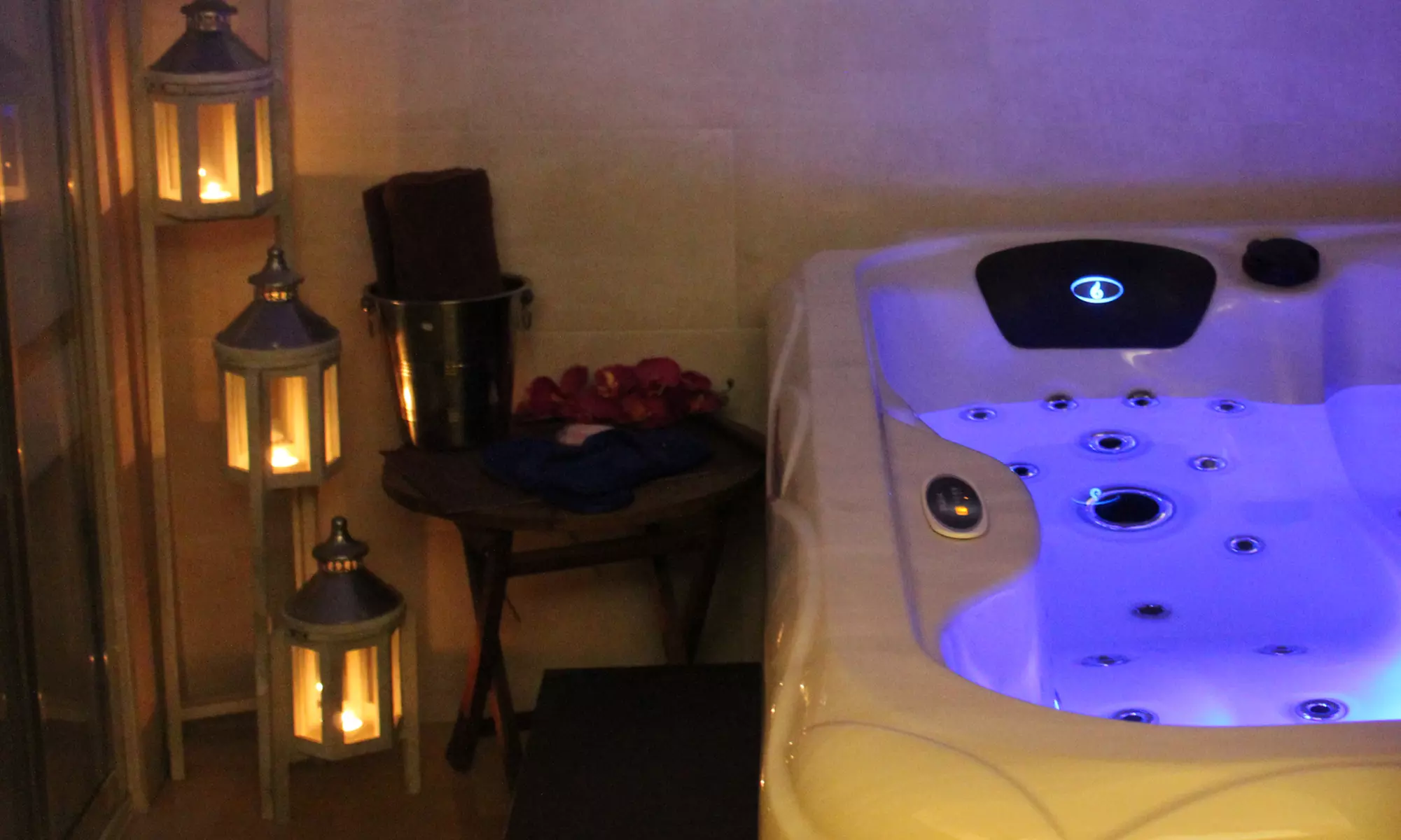 Ritual Sultana con masaje esencial y jacuzzi individual o en pareja