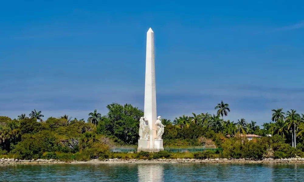 Private Boat Tour of Miami Harbor Area – North Miami