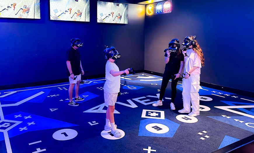 Image 9: 2, 4, 6 , or 8 Virtual Reality Games (Choice of 10, 15 or 25 Minutes)