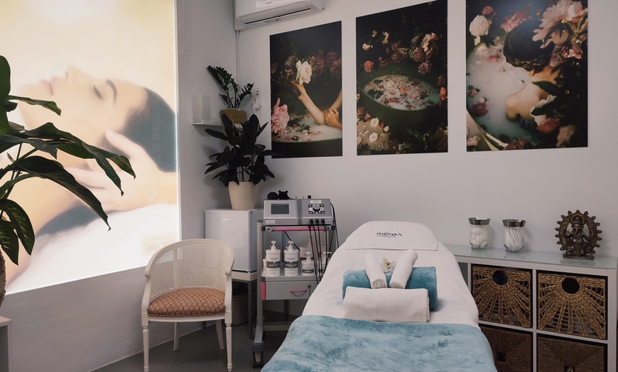 Image 2: Higiene facial con microdermoabrasión y Kobido o lifting facial