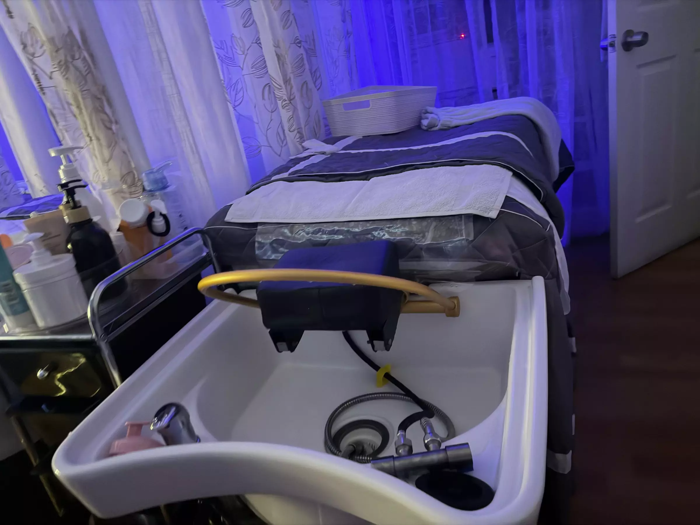 Couples 60-Min Detox Scalp Treatment, 30 Min Scalp Treatment & More