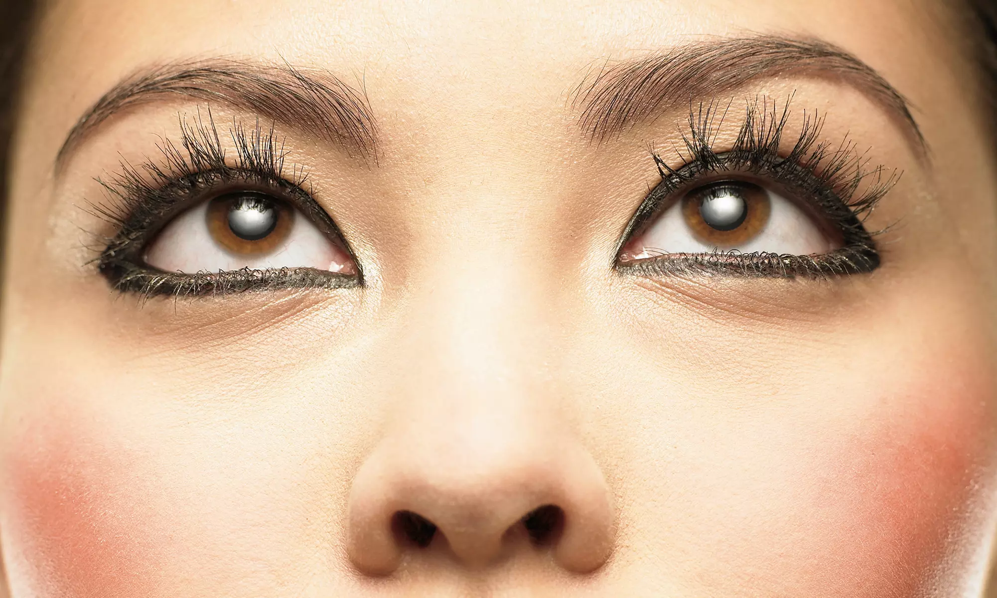 Two or Four Brow-Threading Sessions at Universal Threading Salon & Spa (Up to 50% Off) - Primary Image