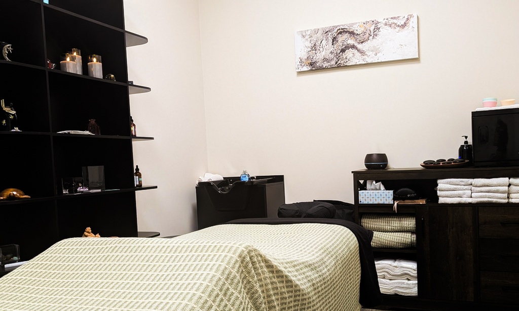 60 or 90-Minute Swedish, Therapeutic, or Lymphatic Drainage Massage