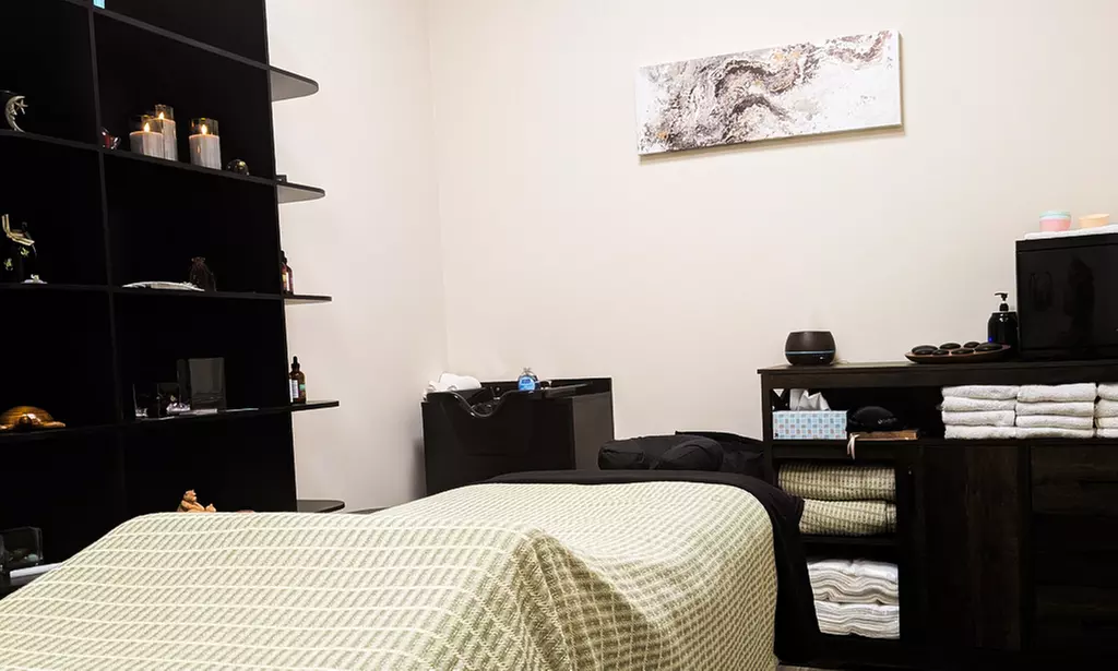 60 or 90-Minute Swedish, Therapeutic, or Lymphatic Drainage Massage