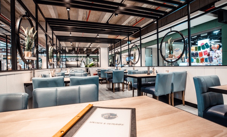 Image 1: Frühstücksteller mit Bagel & Kaffeespezialität für 1 - 4 Personen