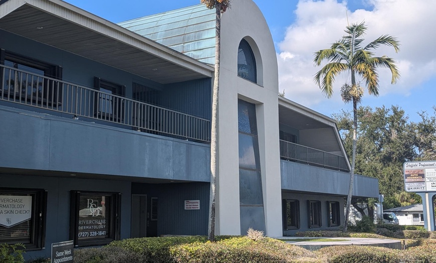 Image 3: One or Three 60-Minute Deep Tissue or Therapeutic Massage