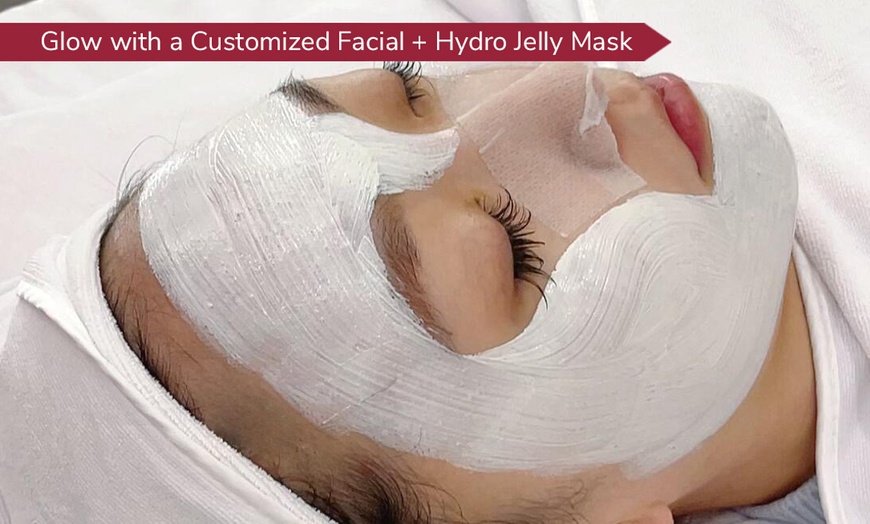 Image 1: Get One or Two 45-Min Customized Facial + Hydrojelly Mask!
