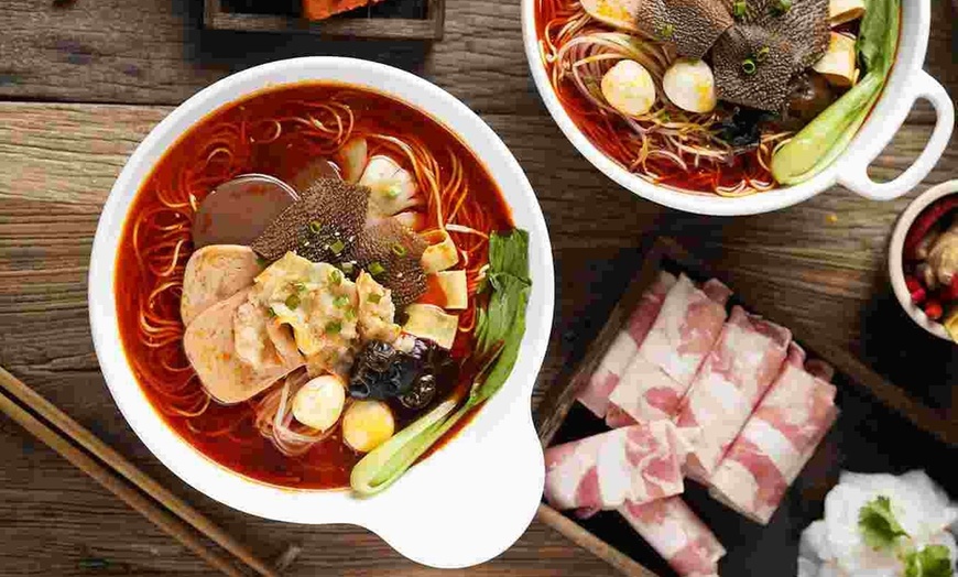 Image 5: Menú para 2 o 4 personas con entrantes, principal, postre y bebida