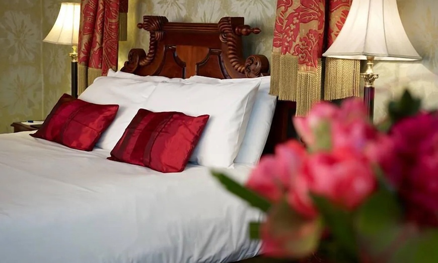 Image 15: Cheshire: Executive Double Room with Breakfast and Bottle of Prosecco