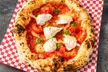 Fluffy, crispy, juicy: Neapolitanische Pizza mit kreativen Toppings für 2 oder 4 Personen (bis zu 31% sparen) - Second Medium