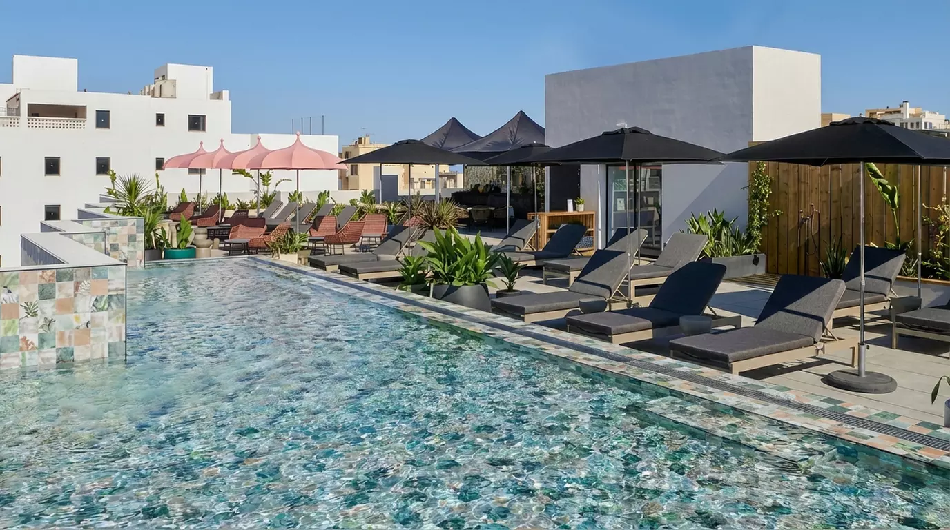 ✈ Ibiza: Volo diretto più 3 o 7 notti in hotel 4* con Spa