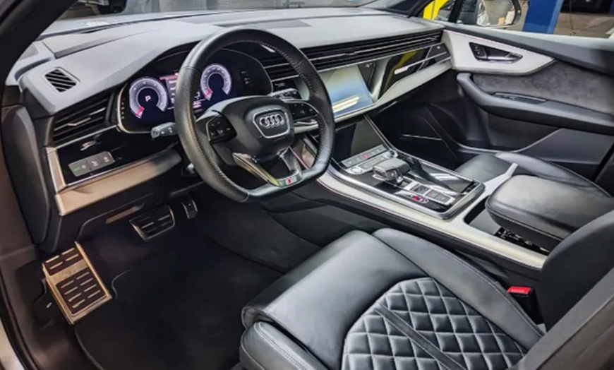 Image 4: Brillo y limpieza total con pulido de faros y ozonización