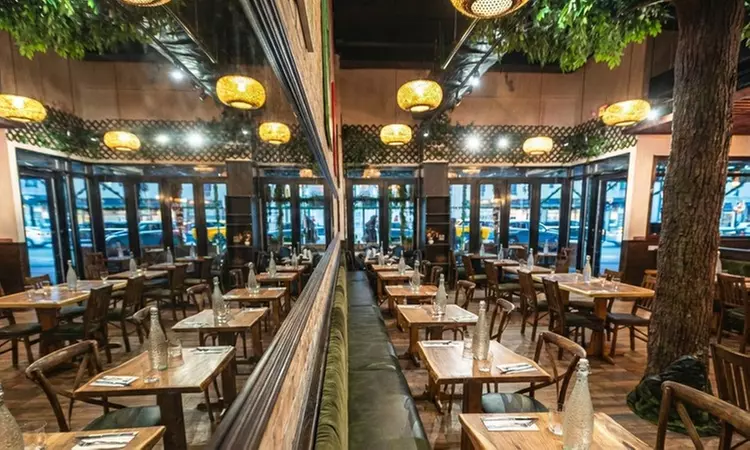 Delightful 3- or 4-Course Dining Experience in the Heart of New York