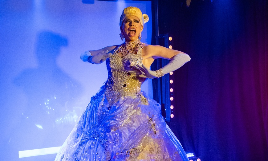 Image 3: Soirée cabaret avec menu Dalida ou Piaf au Cabaret du Coq à l'Âne