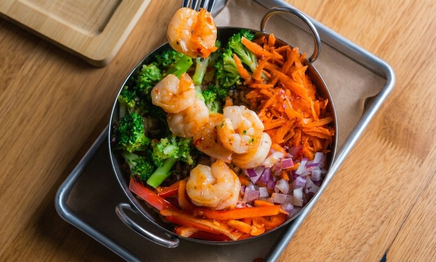 Image 7: Enjoy C$50 or C$100 Towards Food and Drinks at Joey's Fish Shack  