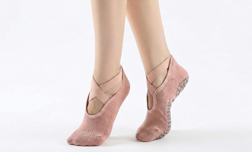 Image 4: 3 paia di calzini antiscivolo con punta tonda e cinturino incrociato