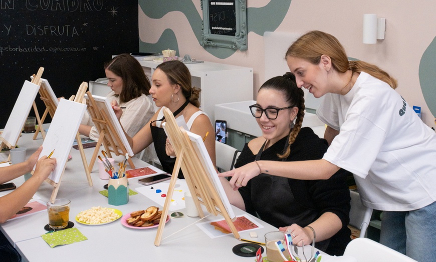 Image 6: Taller para 1 o 2: pintura de cuadro o tote bag, o clase de maquillaje