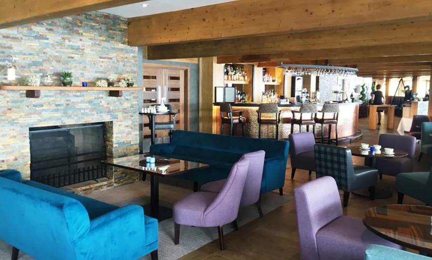 Image 15: Loch Lomond: 4* Stay with Full Scottish Breakfast and Optional Dinner