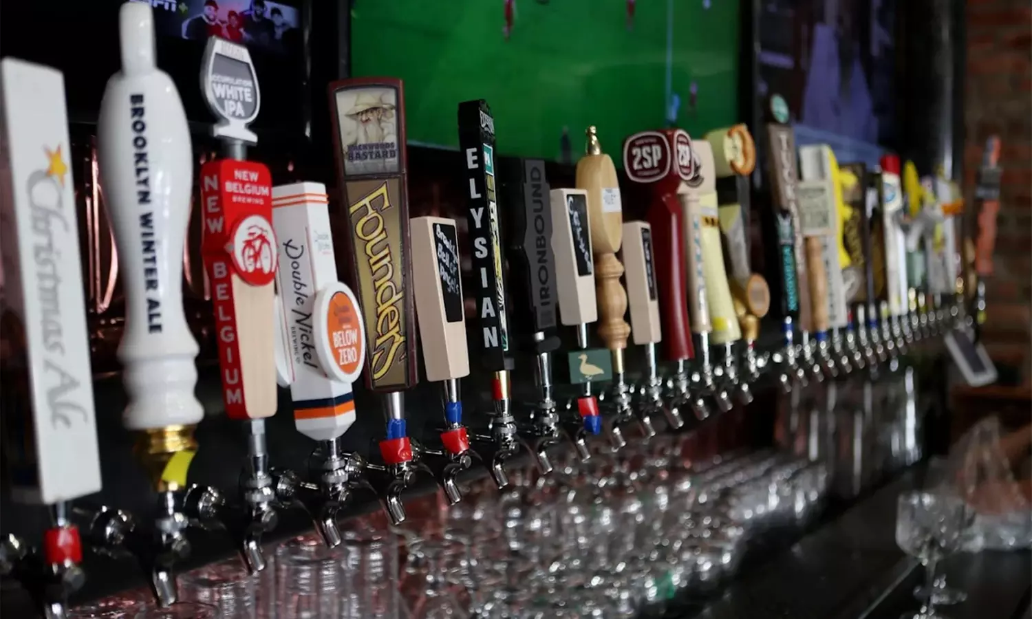 Beer Flight & Bar Pie Combos + $50/$100 Food/Drink Credit