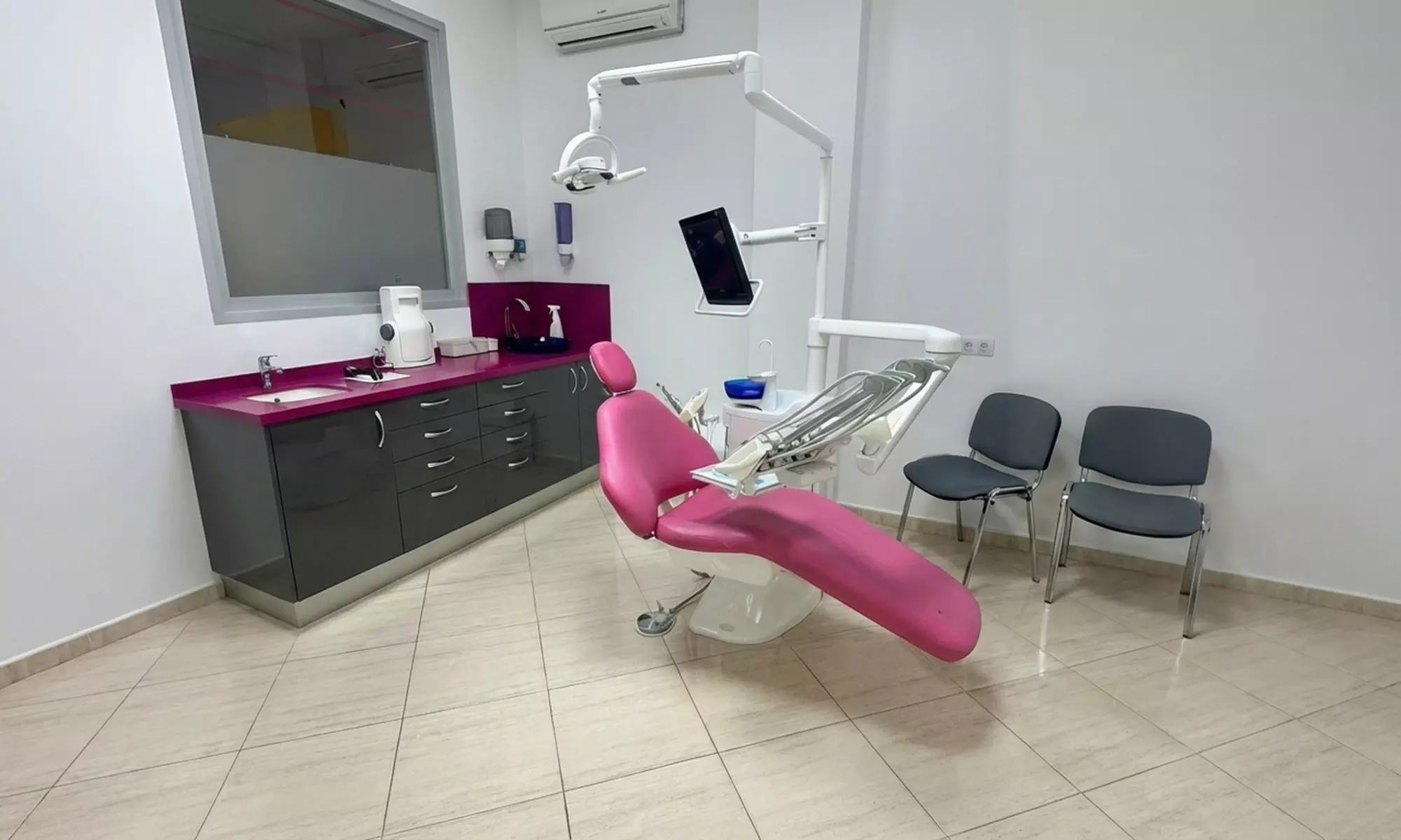 Higiene dental con opción a curetaje de 1 o 2 arcadas más diagnóstico
