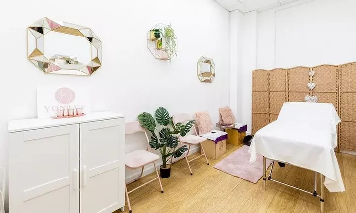 Intimate Lightening for Pubic Mound, Inner Thigh, Underarms or Bikini